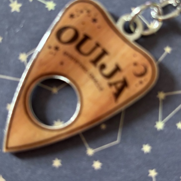 BNWT OUIJA 3-CHARM KEYCHAIN - Picture 5 of 6